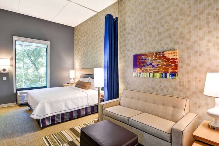 Room 9 of 39